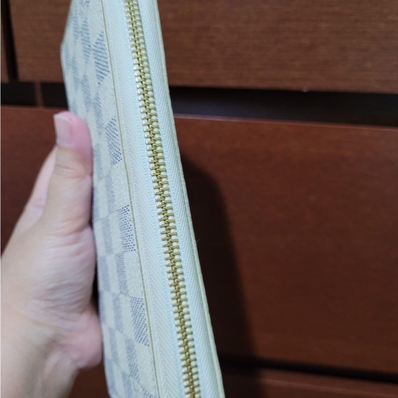 Sold❌Authentic LV Azur Zipped Around Long Wallet💕 - Picture 7 of 13